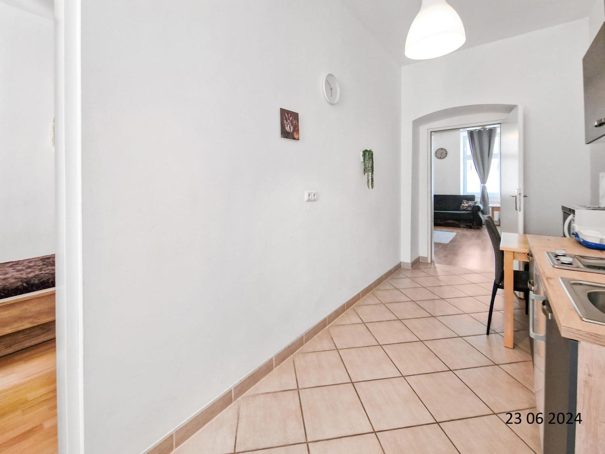 Elegant Three-Bedroom Suite Wien Exteriör bild