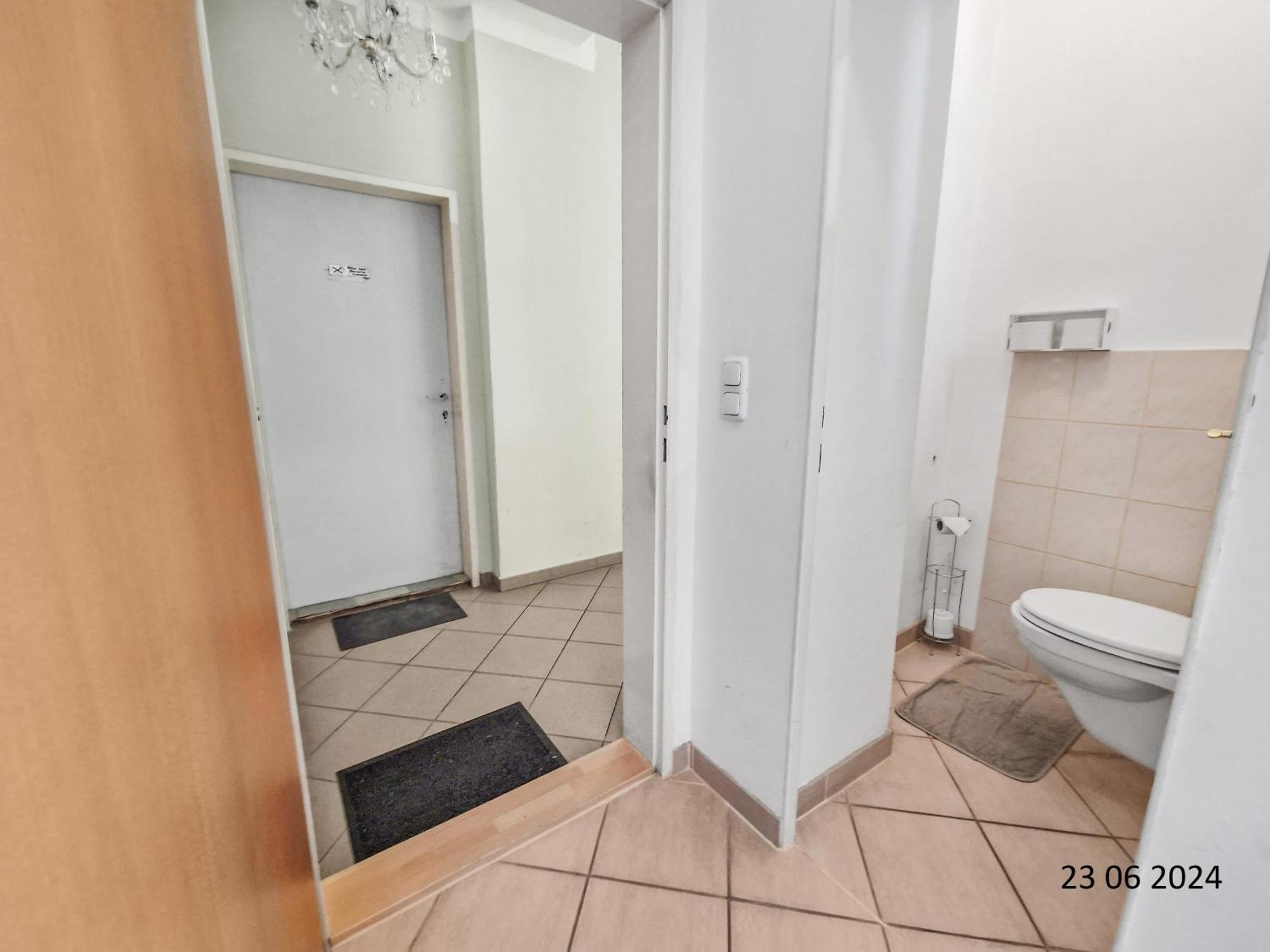 Elegant Three-Bedroom Suite Wien Exteriör bild