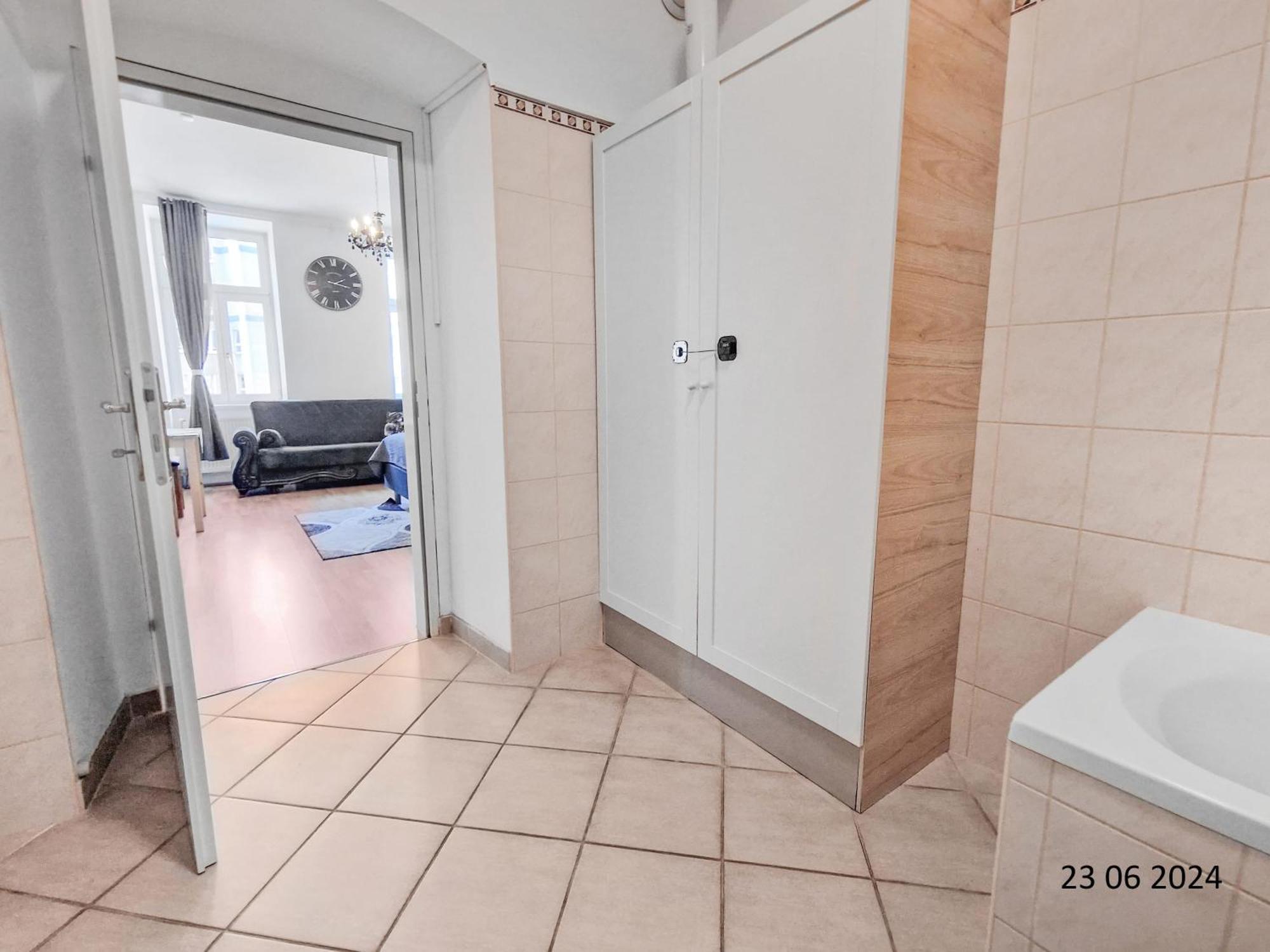 Elegant Three-Bedroom Suite Wien Exteriör bild